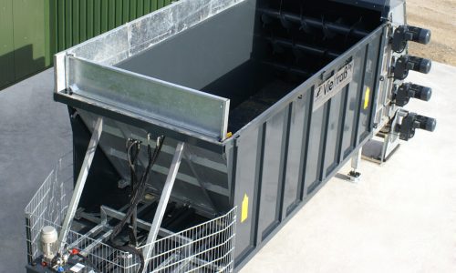 Hocheffiziente Vielfraß-Einbringtechnik für die präzise und gleichmäßige Zuführung von Biomasse in eine Biogasanlage.